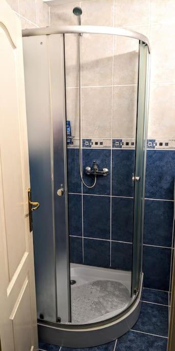 Cosy One Bedroom Flat With Free Parking & Wifi Cluj-Napoca Exterior foto